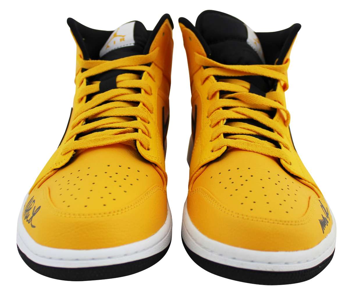 
Lakers Magic Johnson Signed 2018 Nike Air Jordan 1 Shoes w/ Box BAS Witnessed