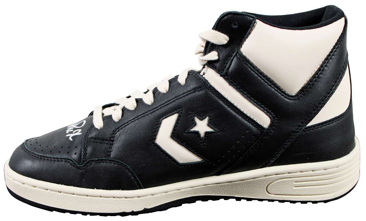 
Lakers Magic Johnson Signed Right Black & White Converse Weapon Shoe BAS Wit 2