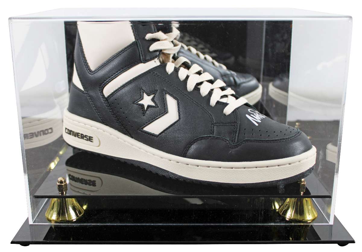
Magic Johnson Signed Right Black & White Converse Weapon Shoe W/ Case BAS Wit 1