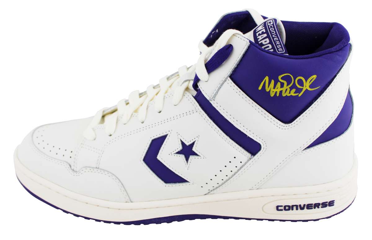
Lakers Magic Johnson Signed Left Purple & White Converse Weapon Shoe BAS Wit 3