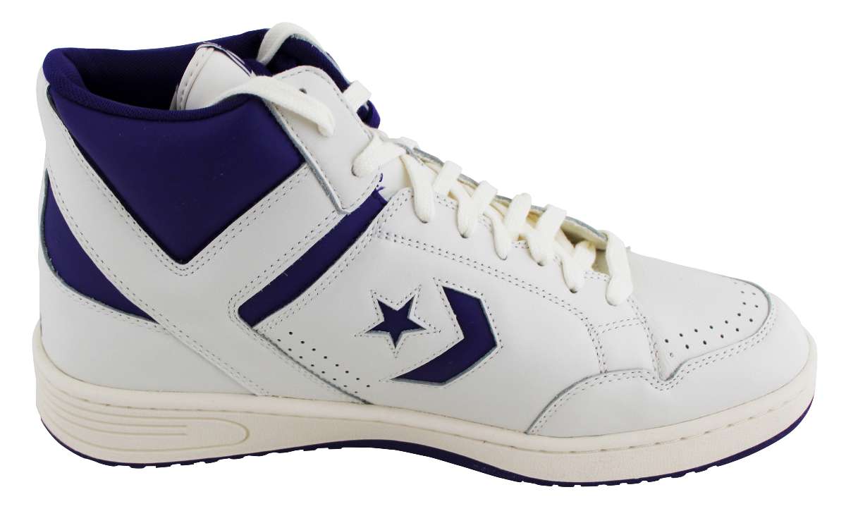 
Lakers Magic Johnson Signed Left Purple & White Converse Weapon Shoe BAS Wit 3